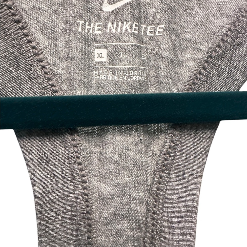NWT Nike Heather Gray Tank - Picture 4 of 6